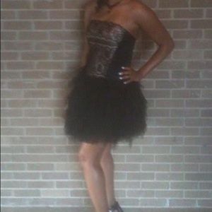 Jessica McClintock Black and Gold Dress